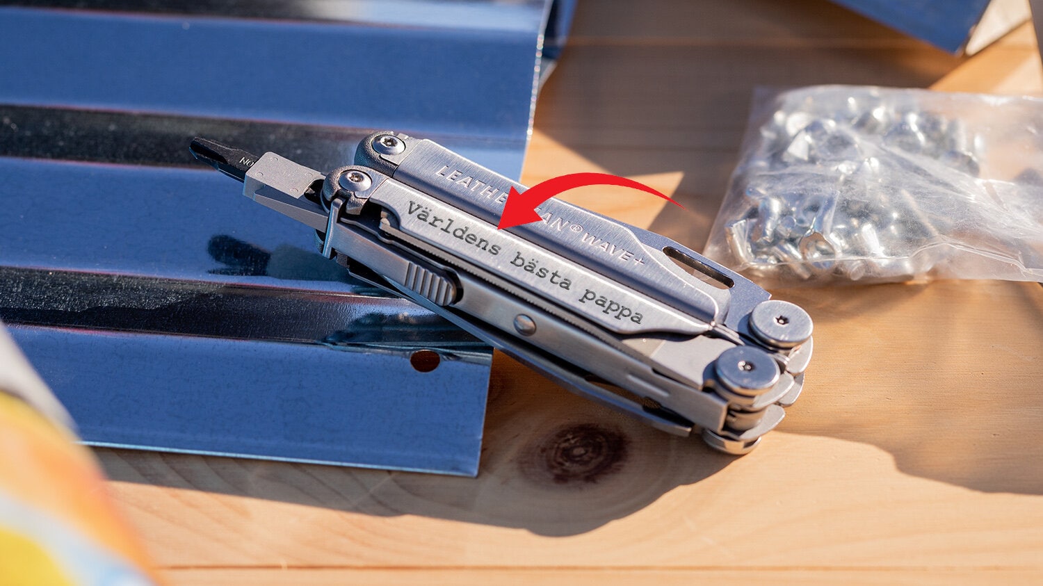 https://www.leathermanshop.se/pub_docs/files/Gravering/GARDEN-BOX_WAVE_1SE.jpg