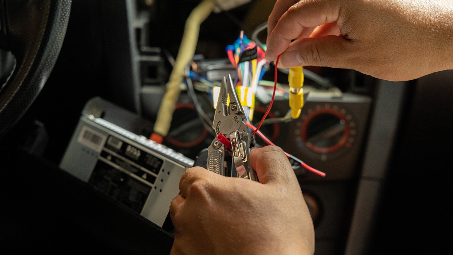 https://www.leathermanshop.se/pub_docs/files/P2-ELECTRICAL_2.jpg