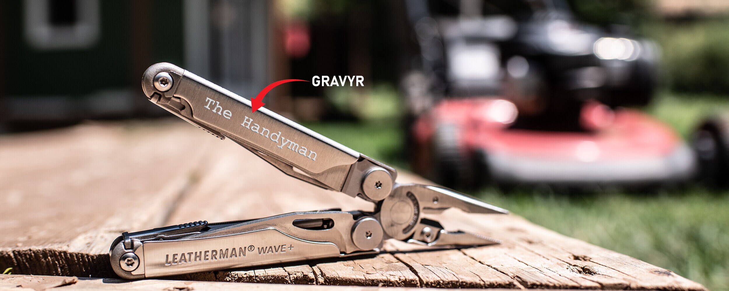 https://www.leathermanshop.se/pub_docs/files/StartsidenorskNovember2021/Wave-Plus_Mowing_Ourdoor_Yard-(1)-(1).jpg